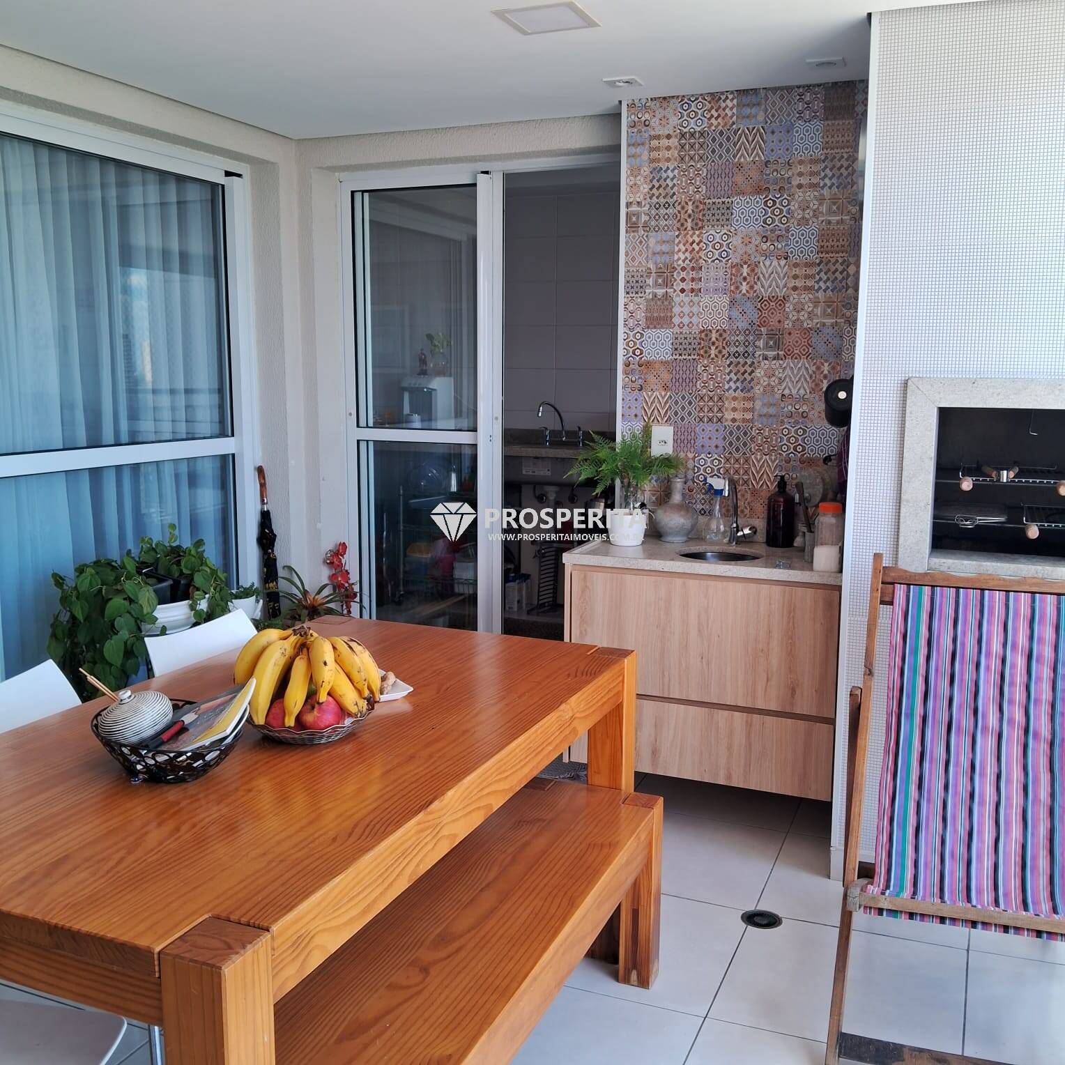 Apartamento à venda com 3 quartos, 114m² - Foto 2